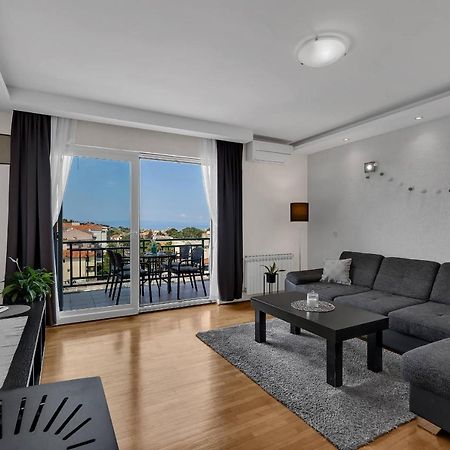 Urban Apartment Макарска Экстерьер фото