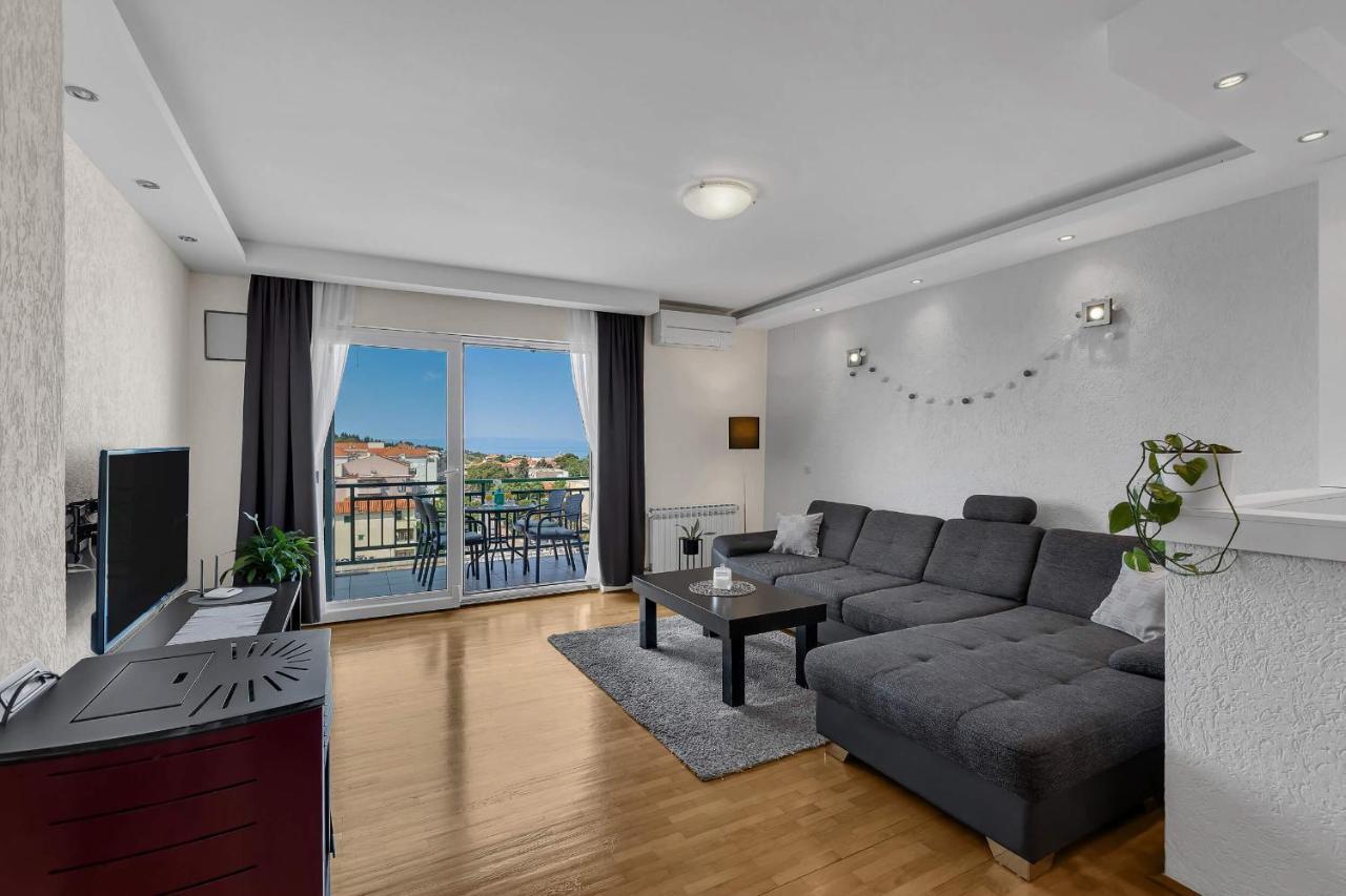 Urban Apartment Макарска Экстерьер фото