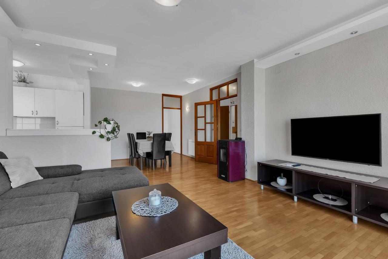 Urban Apartment Макарска Экстерьер фото