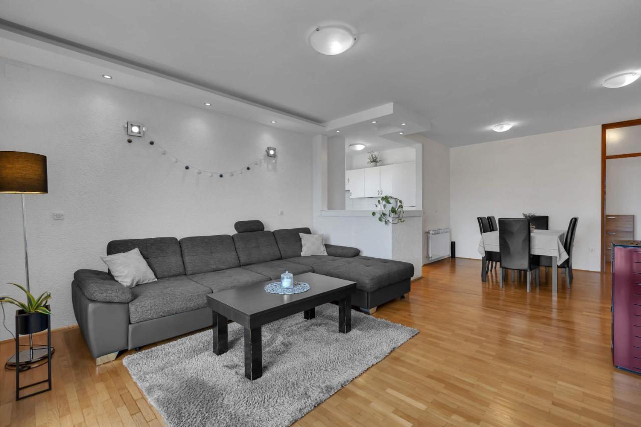 Urban Apartment Макарска Экстерьер фото