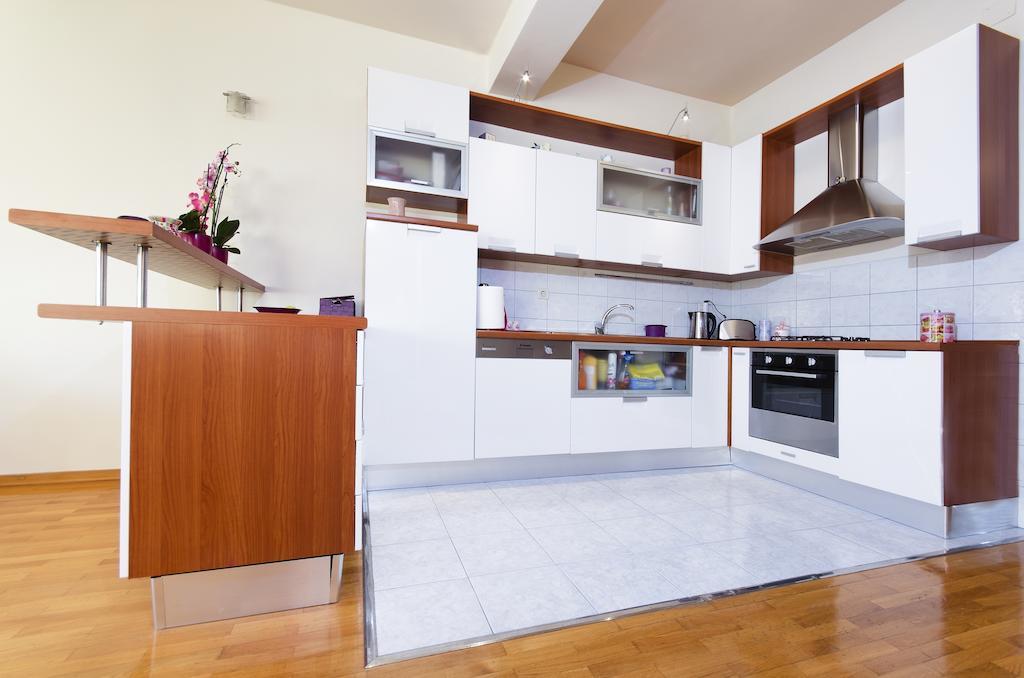 Urban Apartment Макарска Номер фото