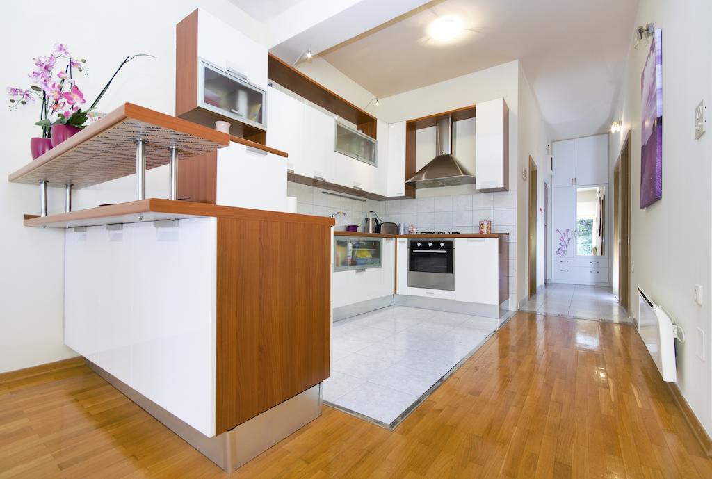 Urban Apartment Макарска Экстерьер фото