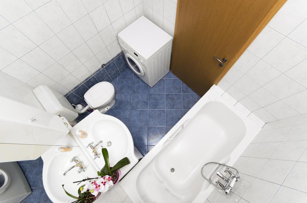 Urban Apartment Макарска Номер фото